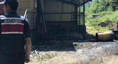 Orman İşletme Müdürlüğü'ne ait depodaki boya varili patladı: 2'si ağır 3 yaralı