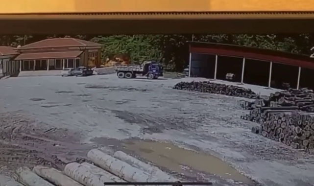 Orman İşletme Müdürlüğü'ne ait depodaki patlama anı kamerada