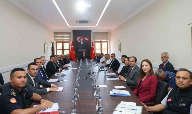 Orman yangınlarıyla mücadele değerlendirme toplantısı