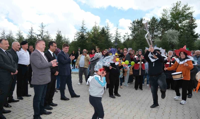 Özel öğrenciler şenlikte gönüllerince eğlendi