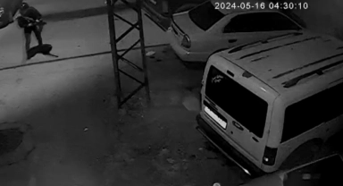Park halindeki araç önce kundaklandı, sonra kurşun yağmuruna tutuldu