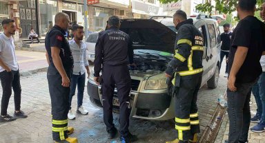 Park halindeki araç yandı