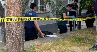 Pencereden düşen yaşlı kadın hayatını kaybetti