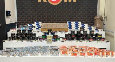 Polis 8 bin 900 adet doldurulmuş makaron ile kaçak ürünler ele geçirdi