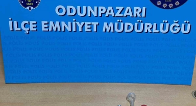 Polis ekiplerinden aranan şahısların yakalanmasına yönelik çalışma