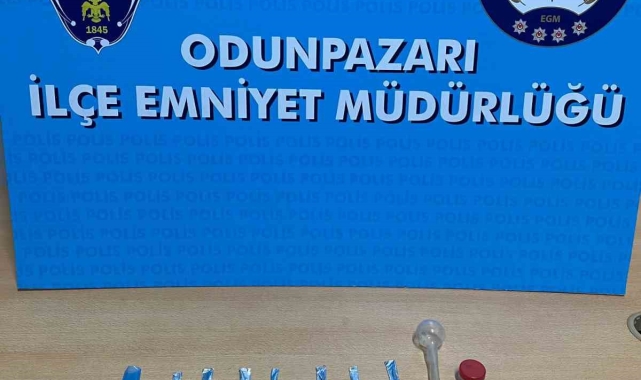 Polis ekiplerinden aranan şahısların yakalanmasına yönelik çalışma