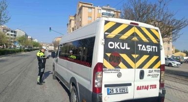 Polis ve jandarma ekiplerinden okul çevreleri ile servislere yönelik denetim