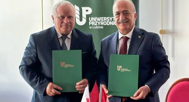 Rektör Çomaklı, akademik iş birlikleri için Polonya'da