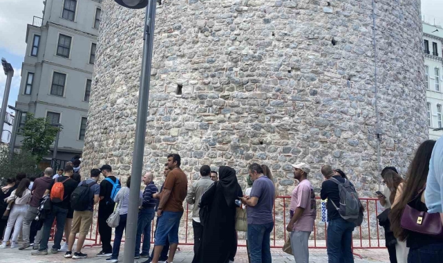 Restorasyonu tamamlanan Galata Kulesi ziyarete açıldı