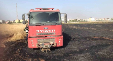 Reyhanlı'da buğday tarlasında yangın
