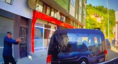 Rize'de 1 kişinin hayatını kaybettiği yol verme kavgası kamerada