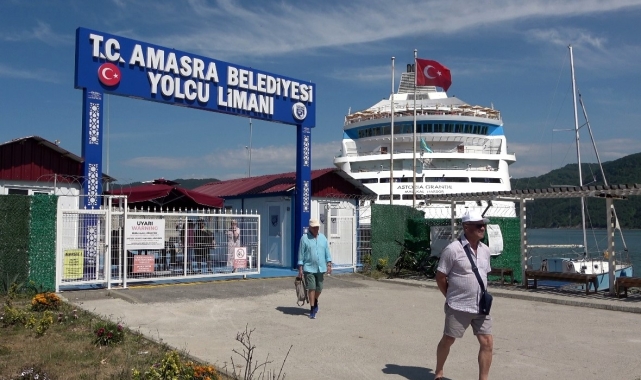 Rus turistler Amasra'ya doyamıyor