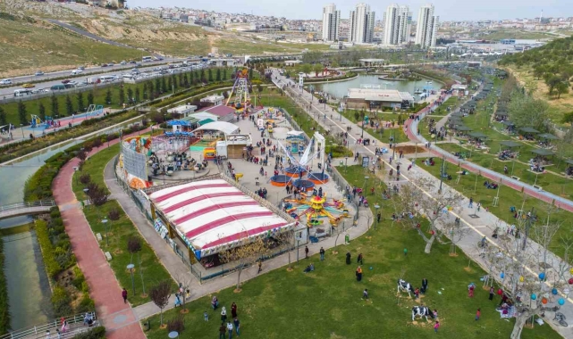 Şahinbey Belediyesi 663 parkıyla yaza hazır
