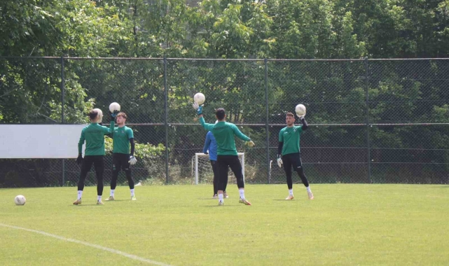 Sakaryaspor, Süper Lig hasretini gidermek için hazırlıklarını sürdürüyor