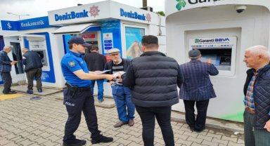 Salıpazarı'nda polis, kurban satıcılarını sahte para konusunda uyardı