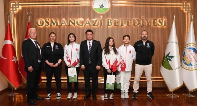Şampiyon sporculardan Başkan Aydın'a ziyaret