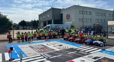 Samsun'da jandarmadan anaokulu öğrencilerine trafik eğitimi