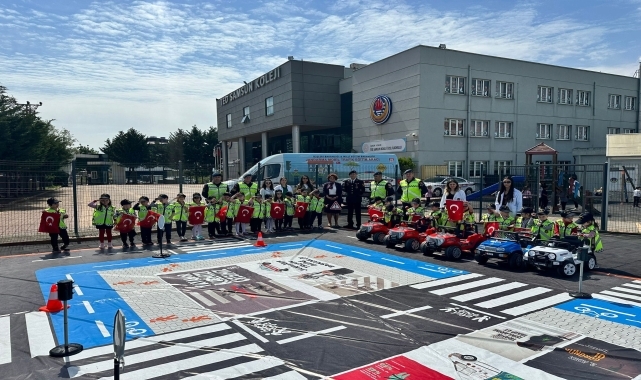 Samsun'da jandarmadan anaokulu öğrencilerine trafik eğitimi