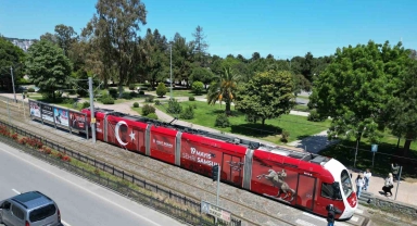 Samsun tramvayları 19 Mayıs'a özel giyindi