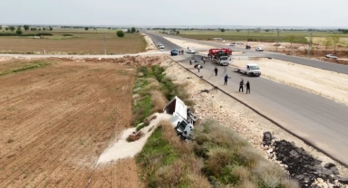 Şanlıurfa'da kum kamyonu traktör ile çarpıştı: 1'i ağır 3 yaralı
