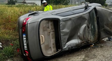 Sarıgöl'de trafik kazası: 3 yaralı