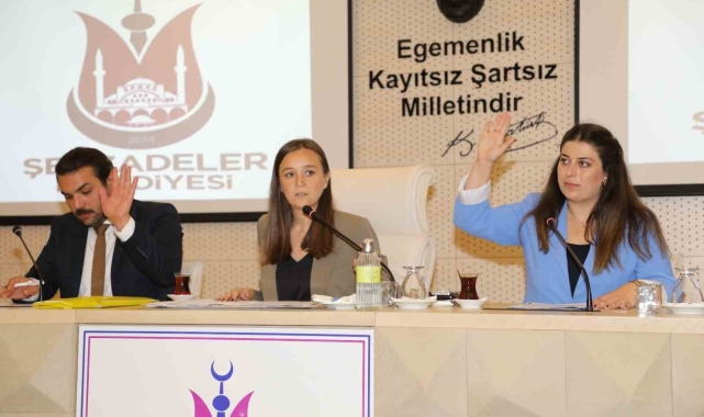 Şehzadeler Belediye meclisi Başkan Durbay'a borçlanma yetkisi verdi