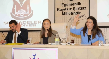 Şehzadeler Belediye meclisi Başkan Durbay'a borçlanma yetkisi verdi