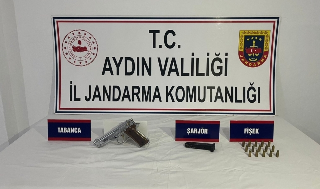 Silahını araziye fırlattı, jandarmanın dikkatinden kaçamadı