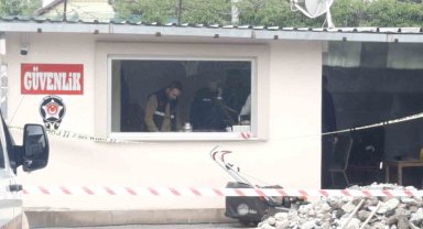 Silahını temizlerken yanlışlıkla arkadaşını vurdu