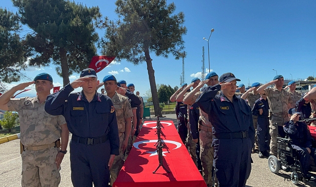 SİNOP'TA ENGELLİLER BİR GÜNLÜK TEMSİLİ ASKERLİK YAPTI!
