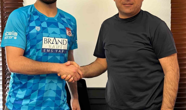 Sivasspor'da kaleci Ali Şaşal Vural'ın sözleşmesi yenilendi