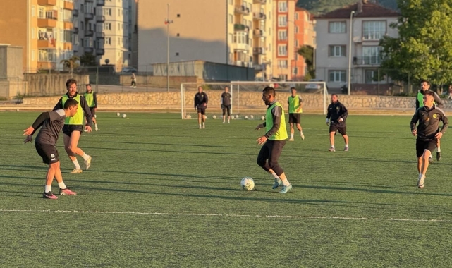 Söğütspor hafta sonu oynayacağı şampiyonluk maçının hazırlıkları sürdürüyor
