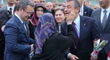 Soma'da 301 maden şehidi mezarları başında anıldı