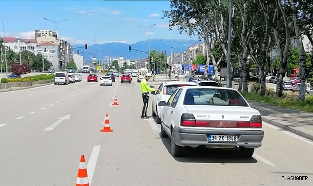 SON BİR HAFTADA 1 MİLYON 968 BİN 551 ARAÇ DENETLENDİ
