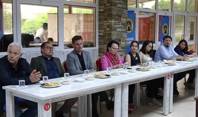 Tavşanlı'daki turizm çalıştayında bölgenin turizmi incelendi