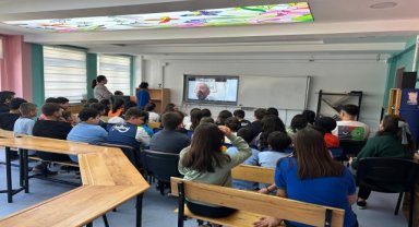 Tokat'ta ortaokulda çevrim içi söyleşi yapıldı