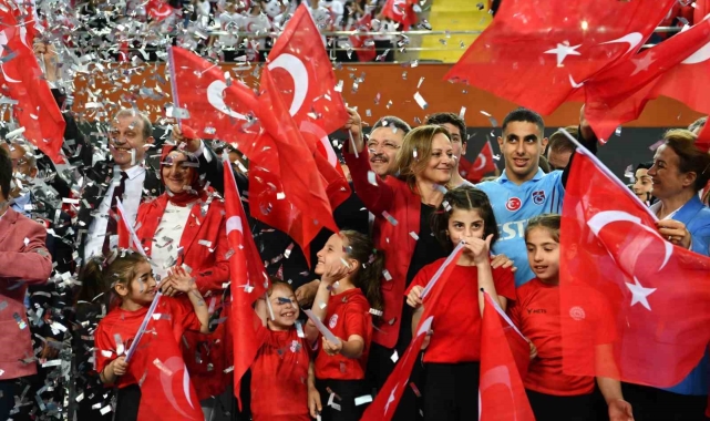 Trabzon'da 19 Mayıs coşkuyla kutlandı