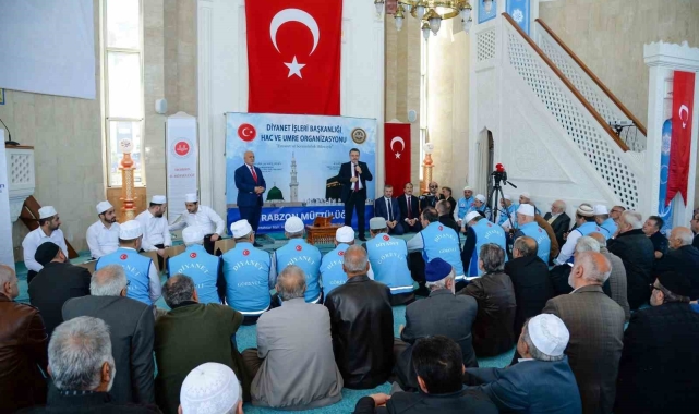 Trabzonlu hacılar kutsal topraklara uğurlanıyor