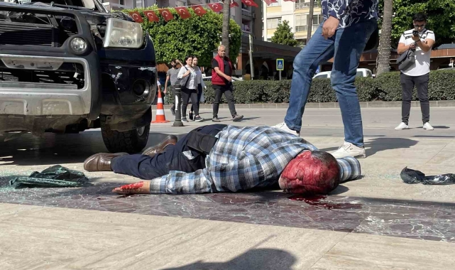 Trafik kazası tatbikatını gerçek sanıp olay yerini doldurdular