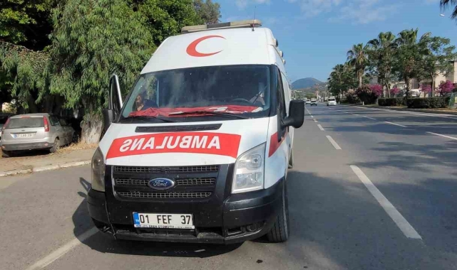 Trafikten men edilen sahte plakalı ambulansla kaçak sigara ticareti polise takıldı