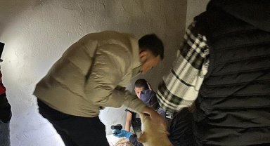 Tüm ekiplerin 7 saat boyunca aradığı çocuk çoban samanlıkta uyurken bulundu