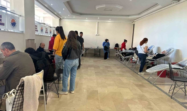 Türkeli MYO'da kan bağışı kampanyası