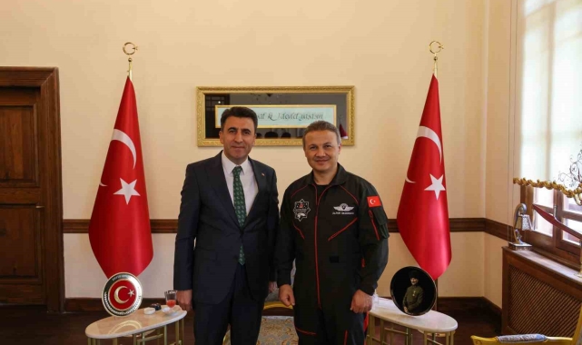 Türkiye'nin ilk Astronotu Gezeravcı'dan Vali Aygöl'e ziyaret