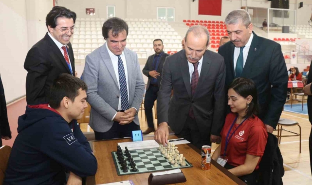 ÜNİLİG Satranç Türkiye Şampiyonası, Sivas'ta başladı
