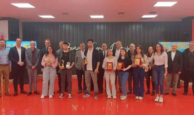 Üniversite-sanayi iş birliğinde emek veren öğrencilerin projeleri ödüllendirildi