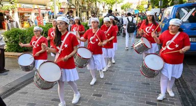 Uşak'ta engellilere farkındalık yürüyüşü gerçekleştirildi