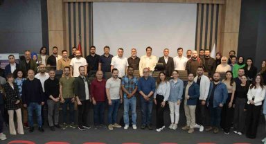 'Uygulamalı Dış Ticaret Eğitimi'nde sertifika heyecanı