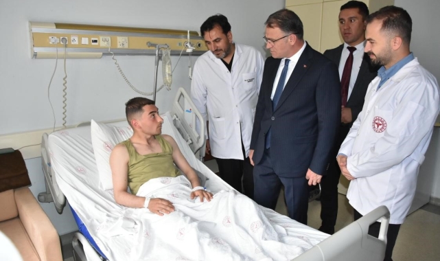 Vali Balcı'dan yaralı askerlere ziyaret