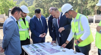 Vali Canbolat, yüzme havuzu inşaatını yerinde inceledi