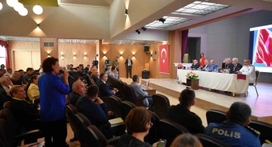 Vali Ustaoğlu Ayvalık'ta muhtarları dinledi